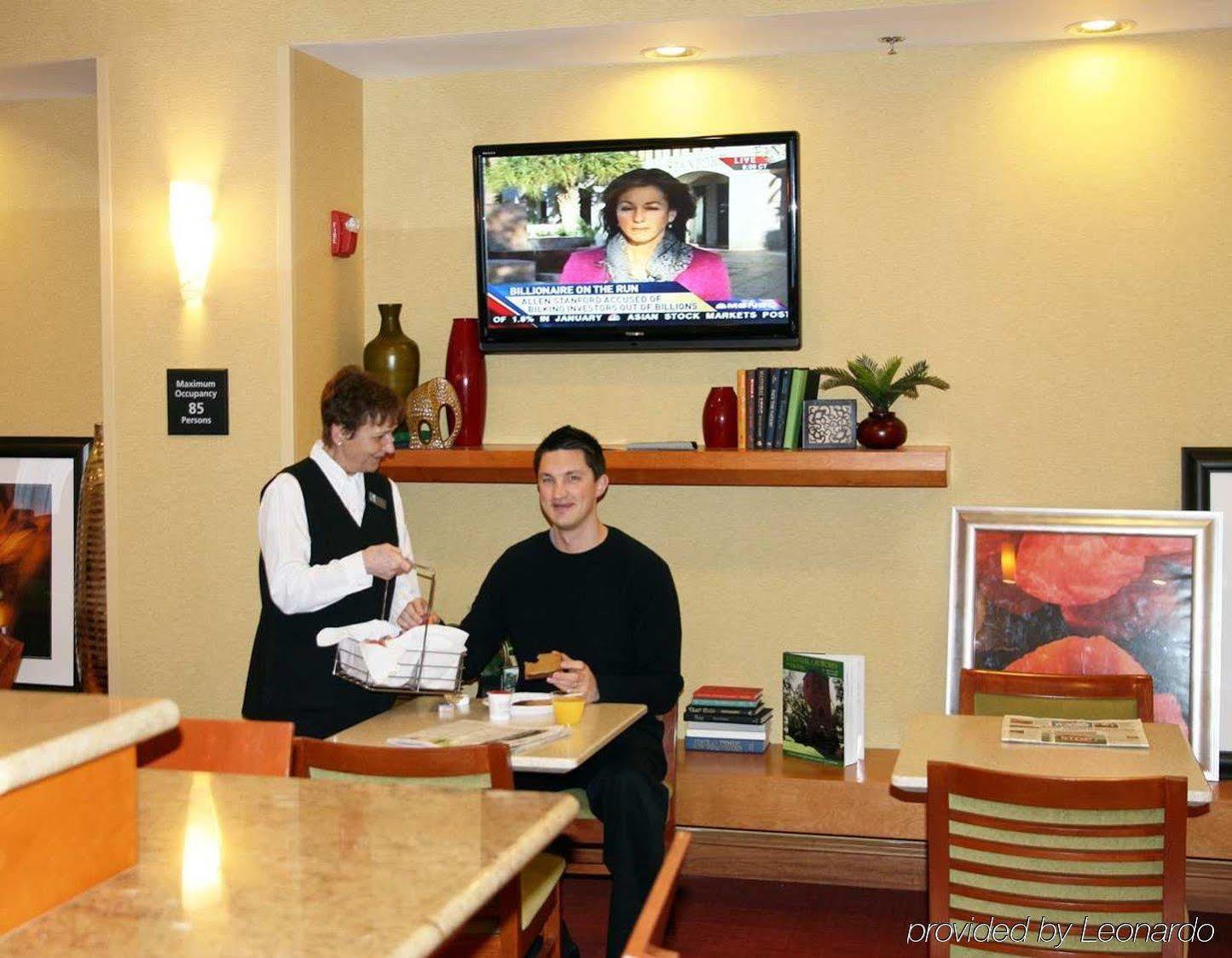 Hampton Inn Petersburg - Southpark Mall Colonial Heights Restoran gambar